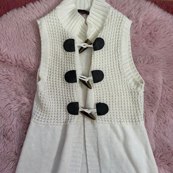 Y2k cream knit take out toggle closure cardigan - Picture 3 of 6